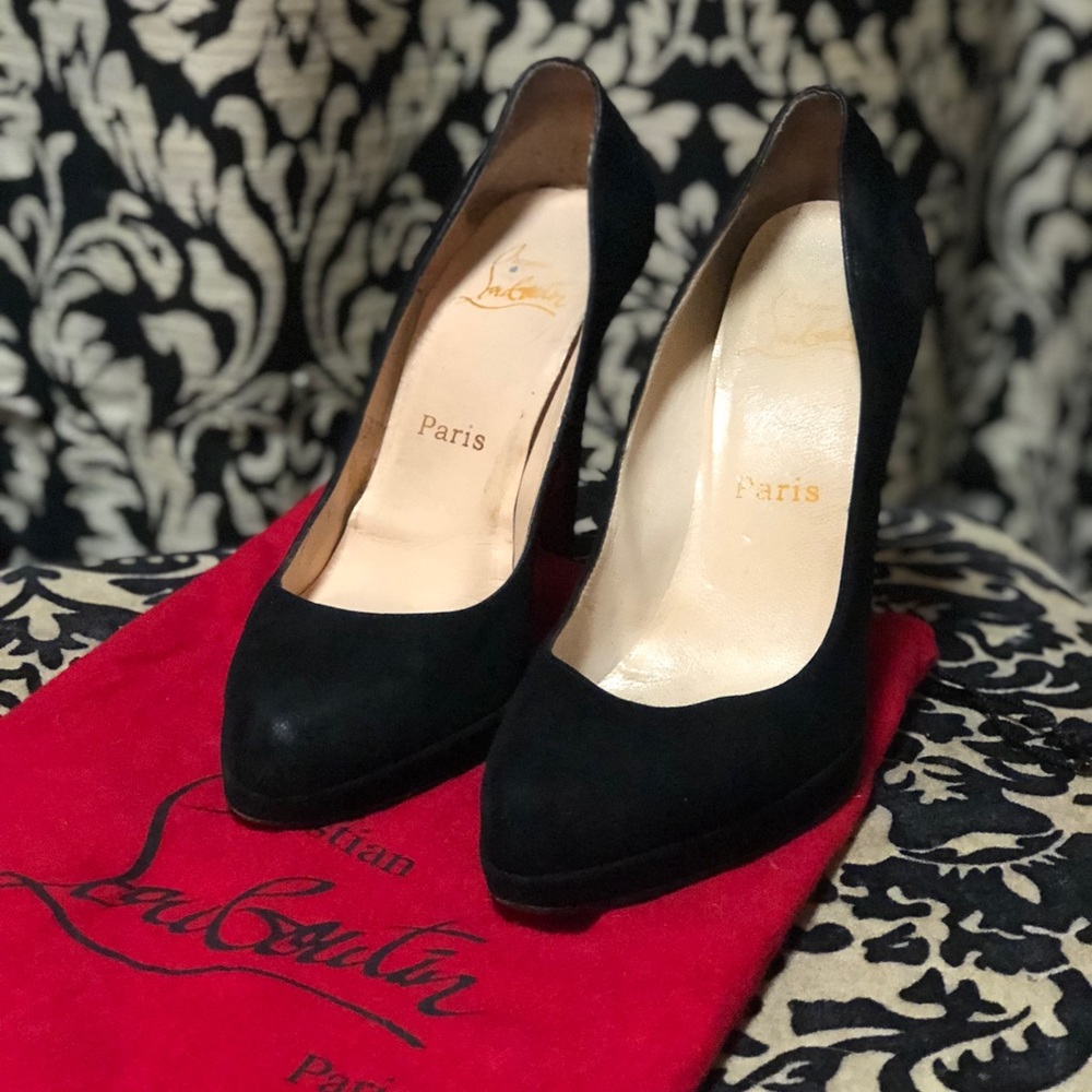 CHRISTIAN LOUBOUTIN👠 Black Suede Size 8